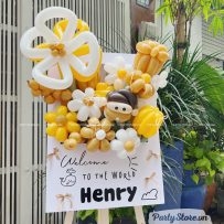 Bảng hoa bong bóng chào mừng bé, chủ đề Welcome Baby, tone vàng trắng - Henry