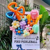 Bảng hoa bong bóng chúc mừng, tone cam tím – Piko Pickleball