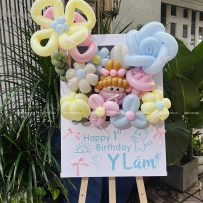 Bảng hoa bong bóng sinh nhật, chủ đề Công chúa, tone pastel xanh vàng - Y Lâm