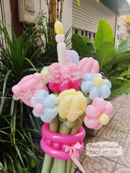 Bó hoa bong bóng pastel kèm bánh sinh nhật dễ thương