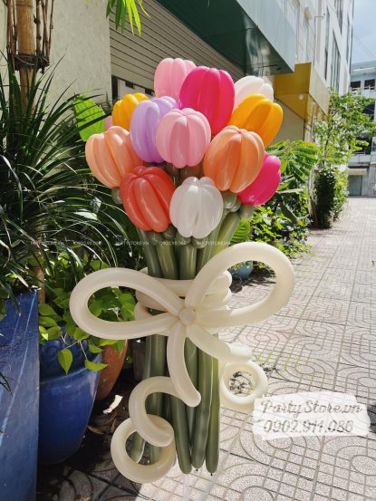 Bó hoa bong bóng tulip đa màu sắc