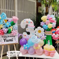 Combo bong bóng sinh nhật tạo hình, tone màu pastel với nhân vật tạo hình Người Nhện và Hello Kitty đáng yêu