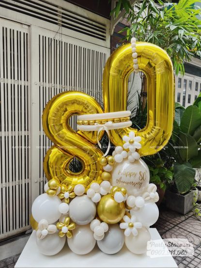 Trụ bong bóng Anniversary tạo hình tone màu vàng gold